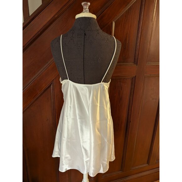 Vintage White Satin & Lace Slip Dress With Spaghetti Straps - Picture 2 of 4